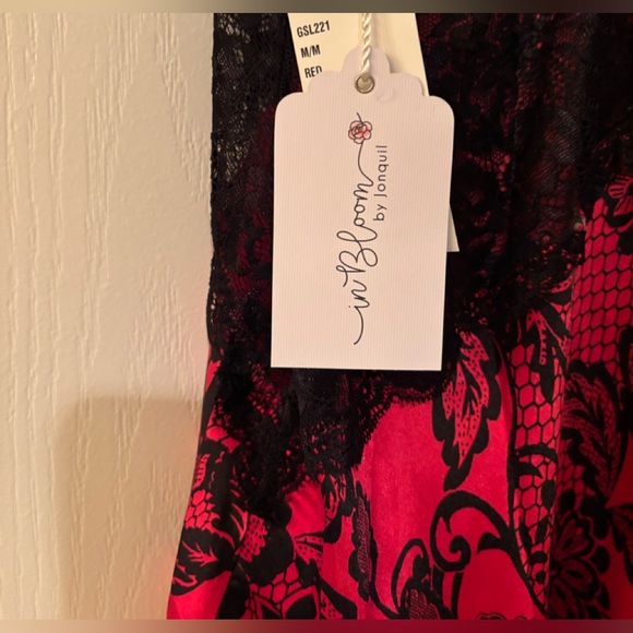 Jonquil In Bloom Nightgown - Picture 2 of 3